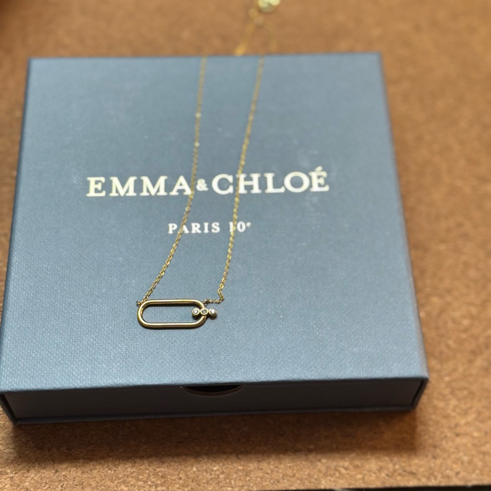 Gold Minimalist Necklace with Dainty Chain and Modern Charm